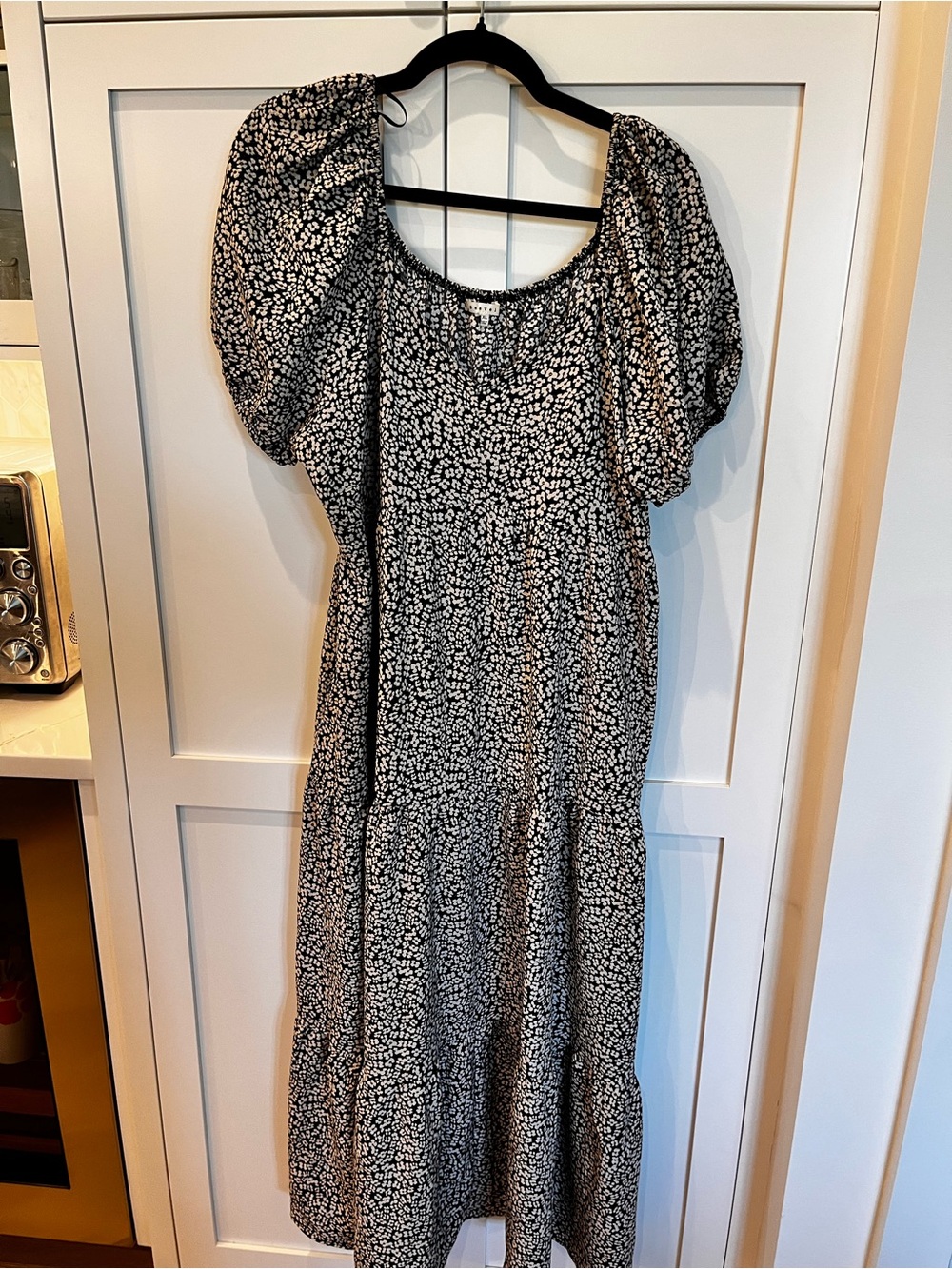 Black Floral Puff Sleeve Midi Dress